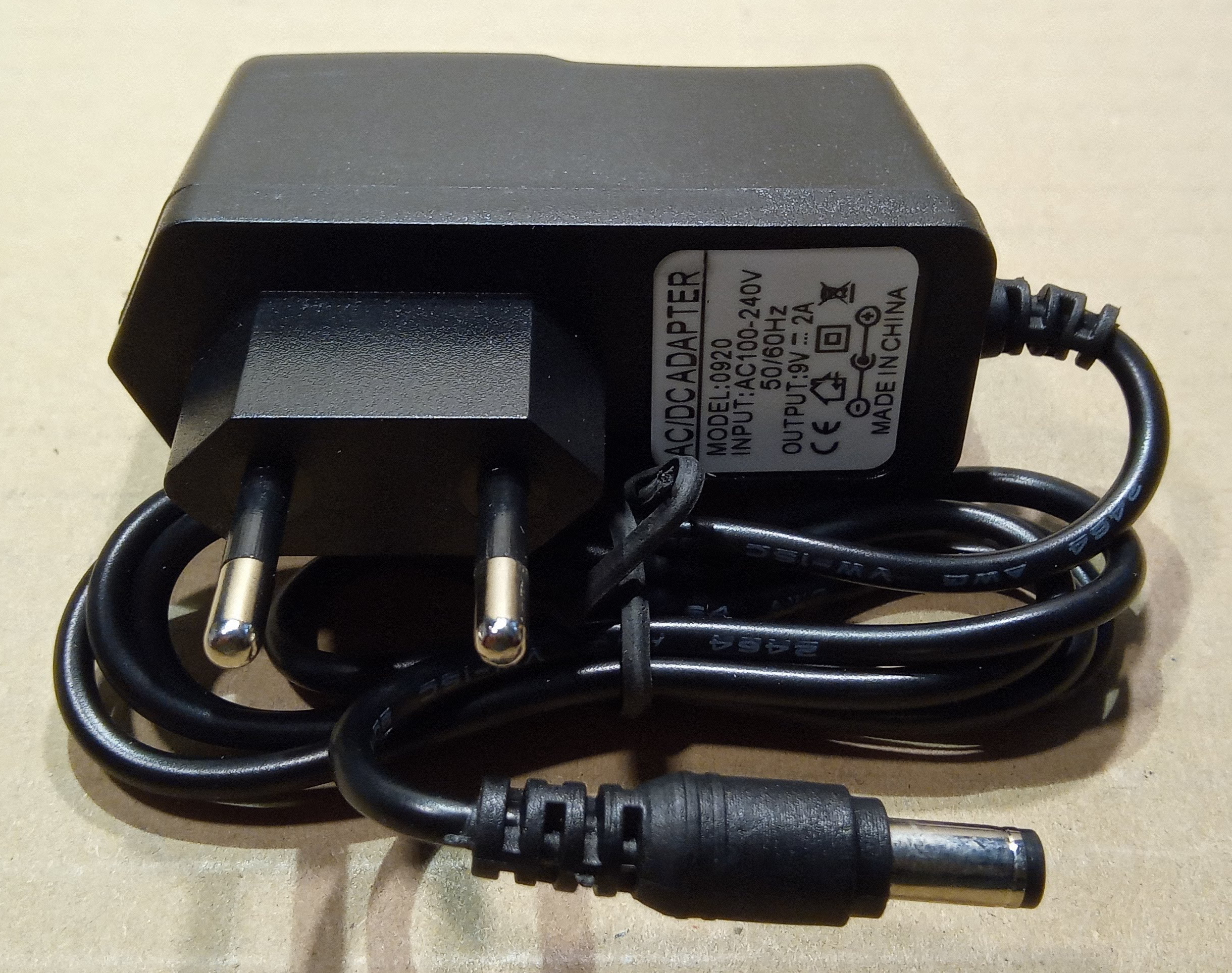 9V, 2A, adapter - Árwill Elektronic