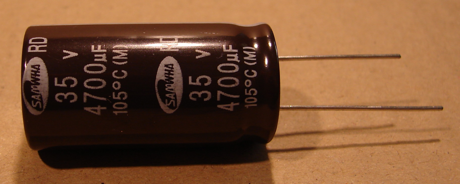 Конденсатор 35v 4700